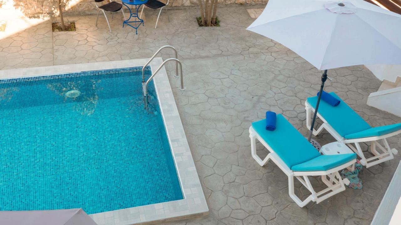 Leilighet Greek Style Ground Floor & Pool