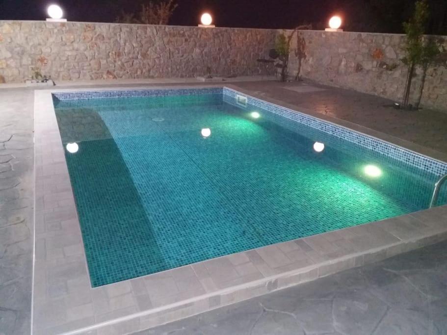 Greek Style Ground Floor & Pool Leilighet *