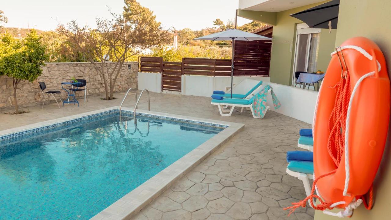 Greek Style Ground Floor & Pool Leilighet
